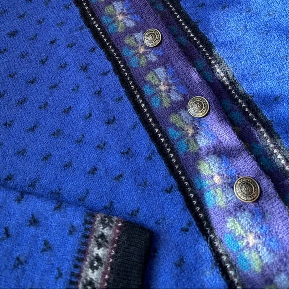 Vintage Wool Fair Isle Sweater 💙 - Picture 3 of 6